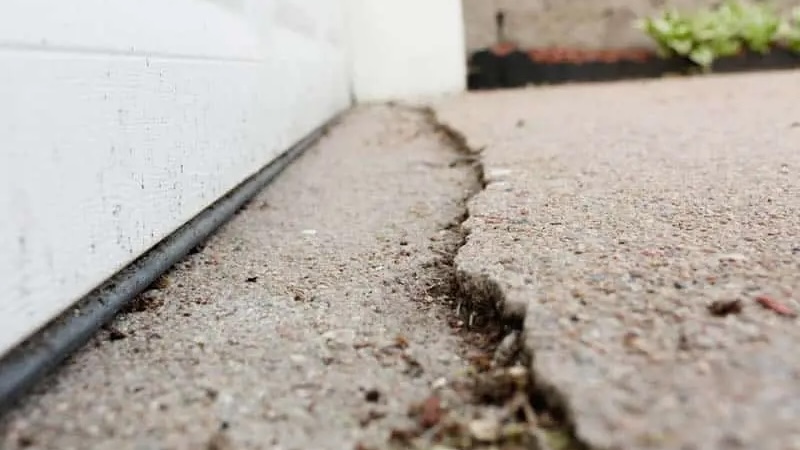house foundation settlement